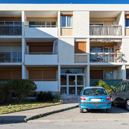 Apartment Les Roses By Interhome Lunel (Herault)